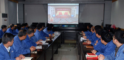 星火機床公司組織黨員干部學習黨的十九大會議精神