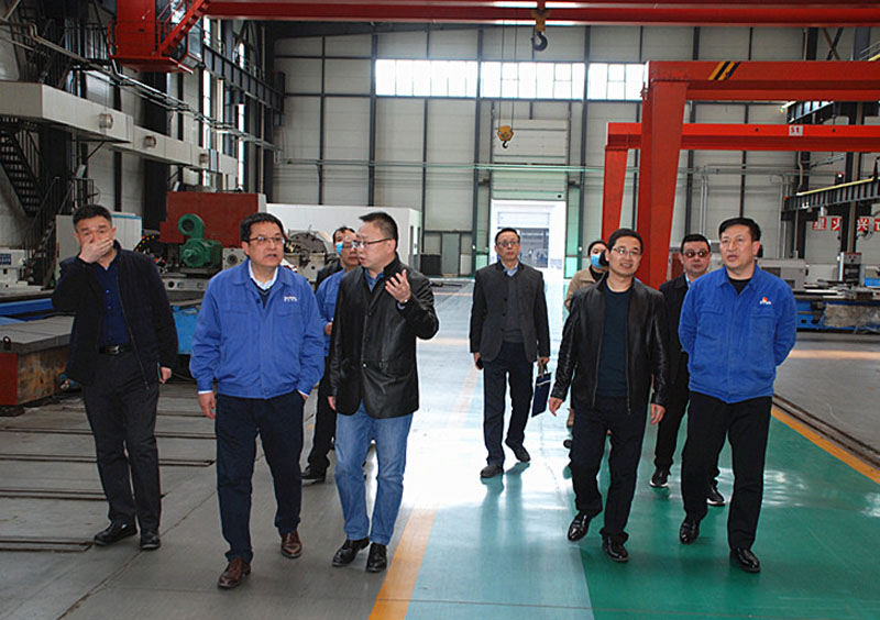 甘肅省工信廳徐亞綱來星火機床公司調(diào)研