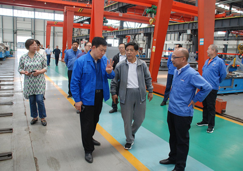 甘肅省工信廳領(lǐng)導來星火機床公司調(diào)研