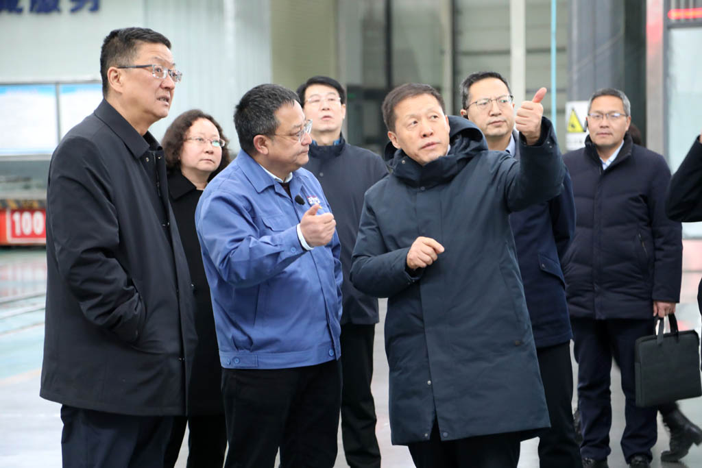 甘肅省政府國資委主任吳萬華一行來星火機(jī)床公司調(diào)研