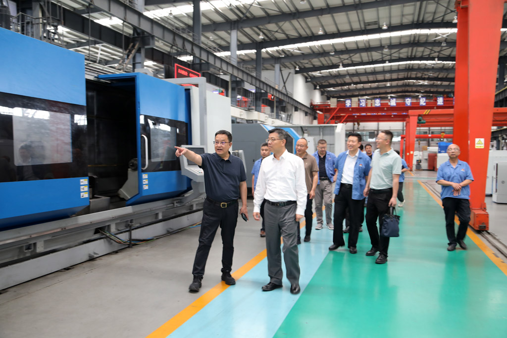 秦川機床董事長馬旭耀一行蒞臨星火數控參觀指導并座談